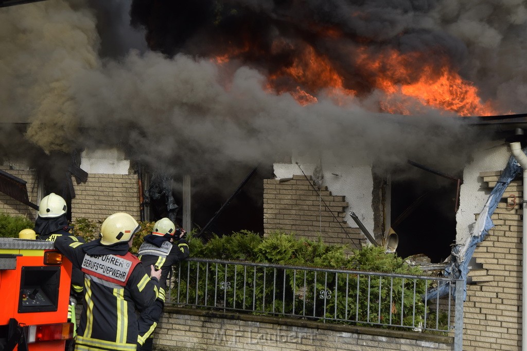 Feuer 2 Y Explo Koeln Hoehenhaus Scheuerhofstr P0122.JPG - Miklos Laubert